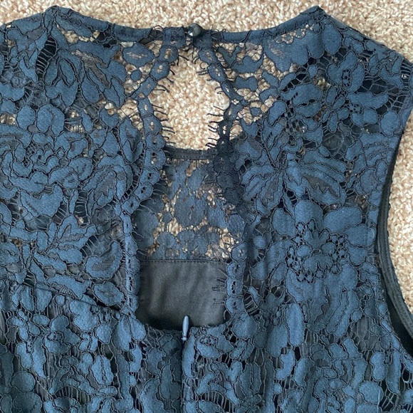 Banana Republic lace dress size 4 - Picture 5 of 7